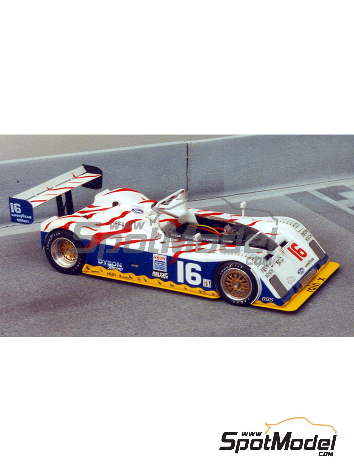 R S Ford Dyson 24 Hours of Daytona 1995. Car scale model kit in 1 43 scale manufactured by Renaissance Models ref. 022